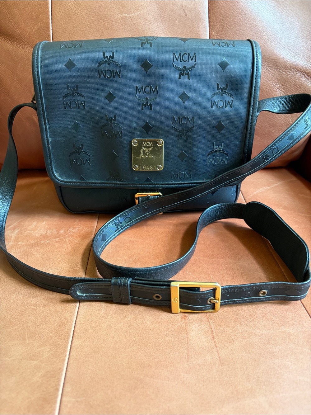 🖤MCM Canvas and Black Leather Bag🖤